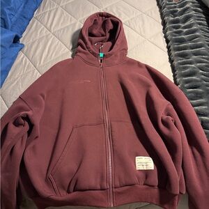 Oversized L Maroon Comfrt Hoodie with Front Pockets